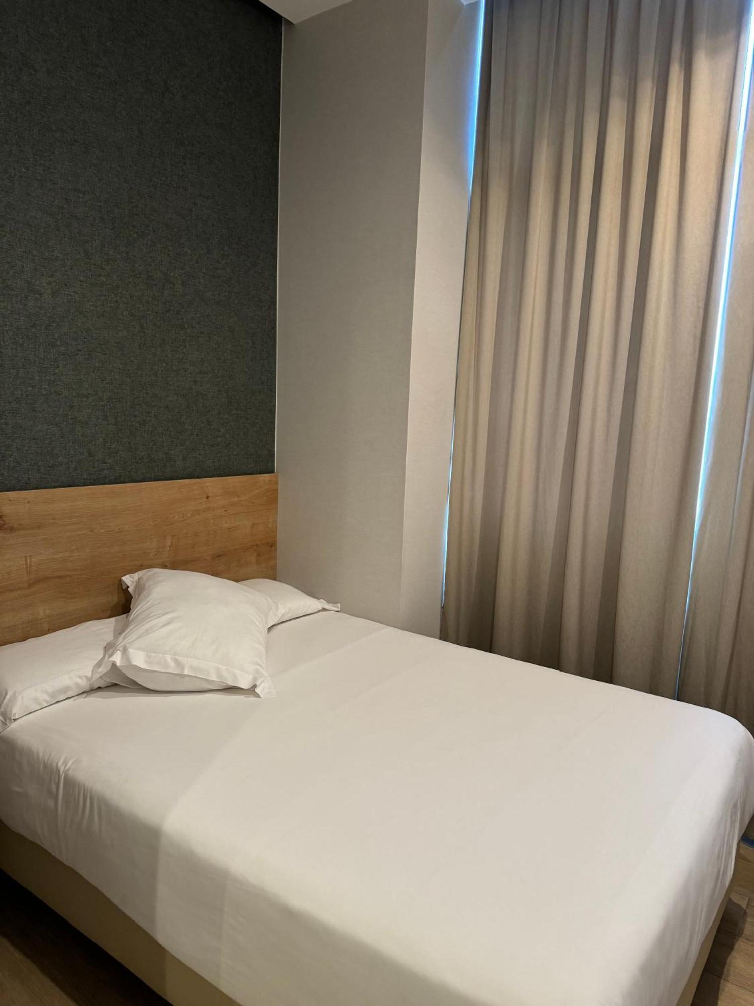 Fontanella By Bcn Urban Rooms Barcelona Exterior photo